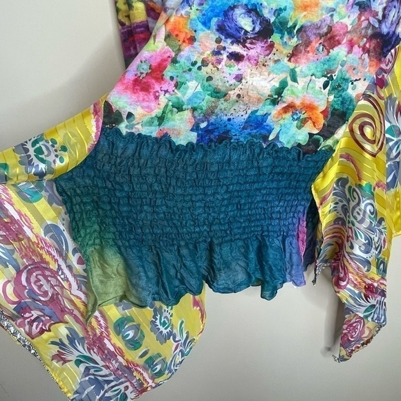 DIVINE collision 3/4 sleeve multi color fabric blouse - Picture 6 of 9